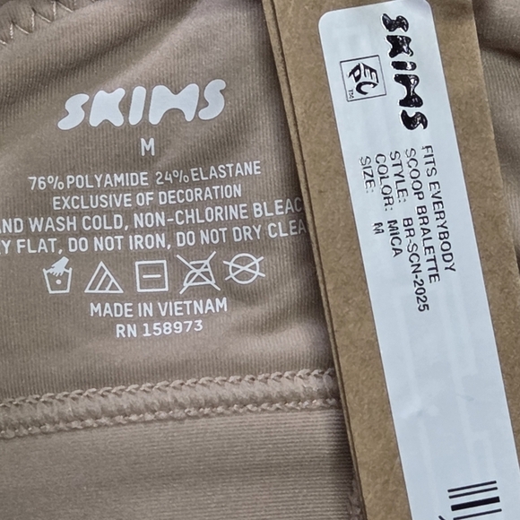 Skims Fits Everybody Scoop Wireless Bra Mica Tan Medium NWT - Picture 3 of 3